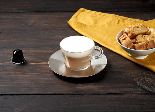 CAPPUCCINO 卡布奇諾 HK TW 食材 用具 材料 配件 1 粒 Nespresso 濃縮咖啡粉囊 (40 毫升 ), 或選用 Ristretto 咖啡粉囊 (25 毫升 ), 塑造更醇厚的 Cappuccino 滋味 2.