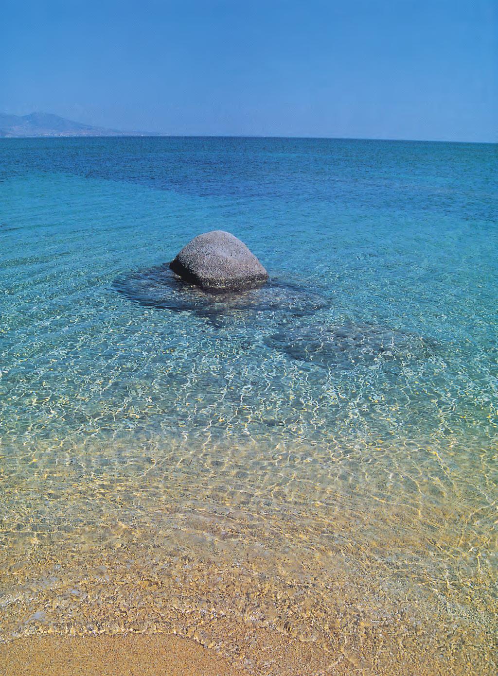 68 Ο κόσμος λάμπει σαν ένα αστέρι, βουνά και κάμποι, δένδρα, νερά γιορτάζουν πάλι, καθώς προβάλλει το καλοκαίρι. Θεού χαρά! Φωνούλες, γέλια φέρνει τ αγέρι μέσ' απ' τ αμπέλια τα καρπερά.