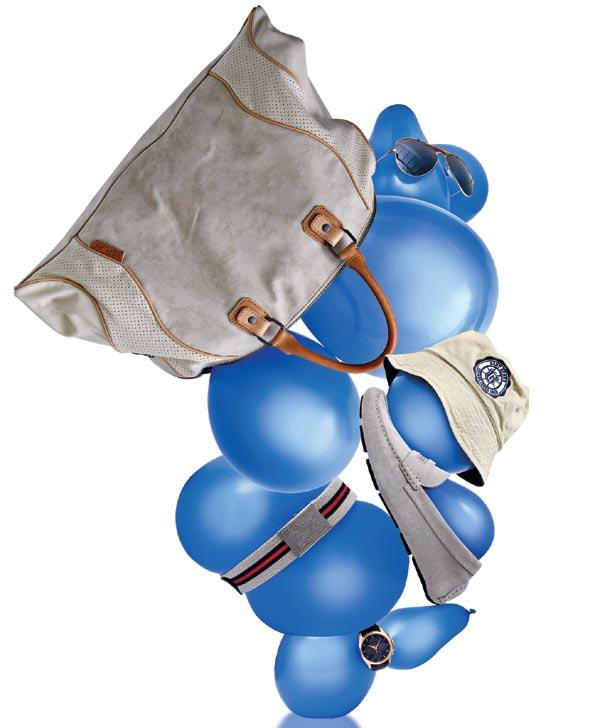 Apr-Jun 10 SHOPPING Material world Style Leather bag Δερμάτινη τσάντα, (United Colors of Benetton) Suede shoes Σουέντ παπούτσια, 79.