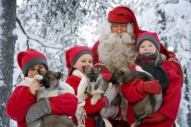 Βασίλη The Santa Klaus Village - Lapland - Finland Γιορτάστε τα Χριστούγεννα με τη χαρά και τον ενθουσιασμό του πιο γιορτινού ταξιδιού στο Λέβι και το Ροβανιέμι!