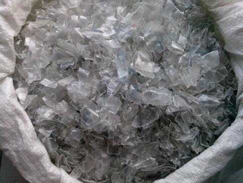 našumo plovimo linijos vandens poreikis priklauso nuo gautos žaliavos (išrūšiuotų plastikinių pakuočių ir plastikų atliekų) užterštumo ir gali svyruoti nuo 45 iki 60 m 3 /val.