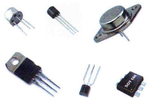 7.2 Elektronički elementi Bipolarni tranzistor sastoji se od tri poluvodička sloja na koja su priključene metalne elektrode. Slojevi i elektrode nazivaju se baza (B), emiter (E) i kolektor (C).