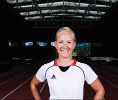 الدوحة 2015 دليل وسائل اإلعالم ماري أميل لوفير فانيسا لو ول دت لوفير في 27 سبتمبر 1988 في فيندوم بفرنسا وبدأت في ممارسة ألعاب القوى في سن السادسة.
