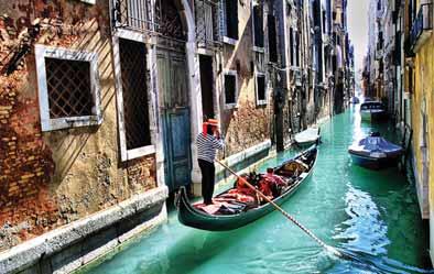 Napoli, Itali. Është një nga qytetet më të lashta në të cilin njerëzit kanë migruar për shekuj të tërë.