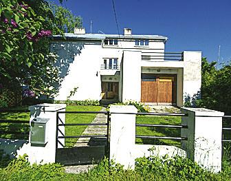 13, m² 18 m² 47,9 m² 39,1 m² 4 4 119 900 19 000 61 500 44 900 Risto Anneli Ants Ott MÜÜA ELAMU 4 km Pärnust,