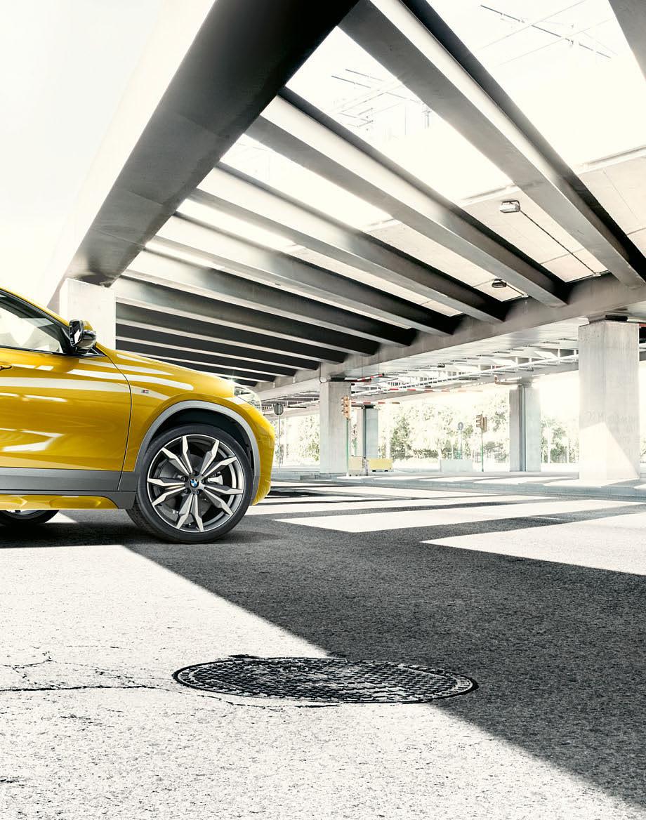 ΑΠΟΚΛΕΙΣΤΙΚΗ ΘΕΣΗ ΓΙΑ ΤΟ ΕΜΒΛΗΜΑ BMW ΤΕΤΡΑΓΩΝΙΣΜΕΝΟΙ ΘΟΛΟΙ ΤΡΟΧΩΝ