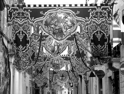 Ma setax jonqos ukoll li l-banda San Gabriel tag ti sehemha meta fis-sena 1967, ir-re ina EliΩabetta II re g et Ωaret Malta.