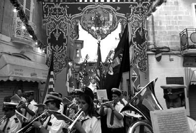 Waqtiet il-banda San Gabriel fil-festa tal-lunzjata.