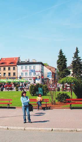 Ne ma do bi ti od to ga, sve troπ ko ve pokri va dræa va, priëa Ëu var dok se pri bliæava mo ogra di iza ko je se li je no πeêu viπe od to nu teπ ki pri mjer ci.