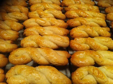 14 th Annual Holiday Greek Pastry Sale Baking Koulourakia for Pastry Sale Saturday, August 18, 2018 Ladies, We hope all of you are enjoying a pleasant summer with your family and friends.