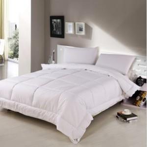 Παπλώματα Quilts White Quilt with microfiber cover 160gsm / Hollow fiber filling 350gsm / Square Stitching Sizes available: 160X230cm Single 180X230cm Large Single 200X230cm Double 220X230cm Queen