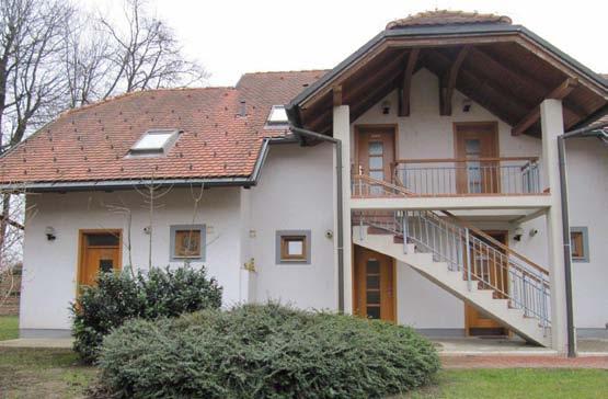 Mnogi to možnost počitka in nabiranja moči že poznajo, našim delavcem pa jo sedaj ponujamo po dokaj ugodni ceni. Na voljo je manjši apartma, ki je idealen za dve osebi.