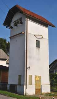 Kranjske deželne elektrarne (KDE) so elektrificirale vasi: Bobovek, Britof, Gorenje, Ilovka, Kokrica, Mlaka, Orehovlje, Predoslje, Primskovo, Rupa, Srakovlje, Suha, Tatinec ter Hotemaže, Mile, Visoko