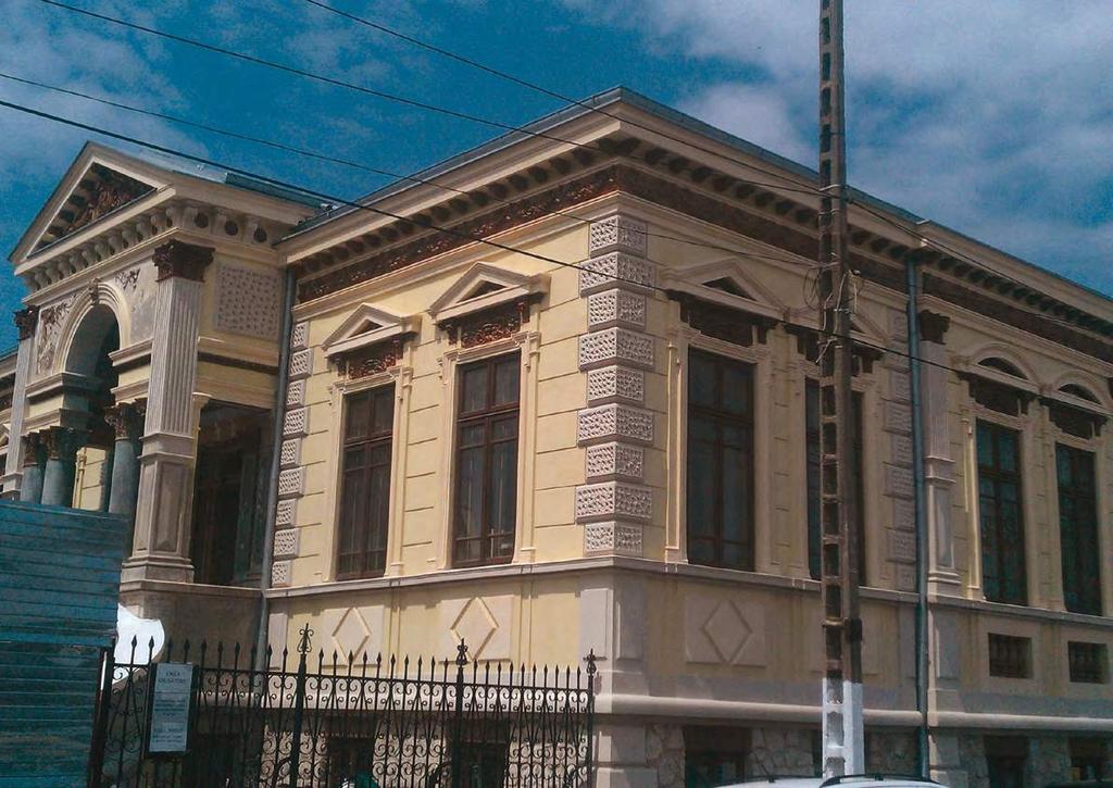 Lucrările de restaurare care s-au executat sunt de natura refacerii pardoselilor, treptelor, asanarea subsolului, recompartimentarea demisolului refacerea tencuielilor interioare şi exterioare,