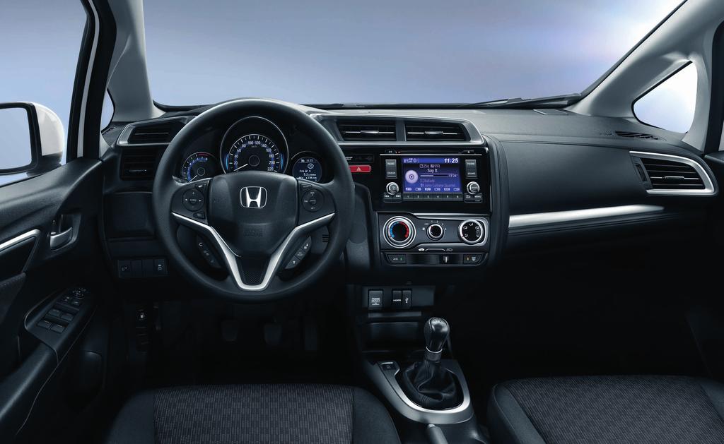 27 MODEL LINE-UP JAZZ trend i-vtec Transmisie manuală în 6 trepte de viteză Continuously Variable Transmission (CVT) Jante oțel15 Ștergătoare cu senzor de ploaie Ștergătoare se activează automat