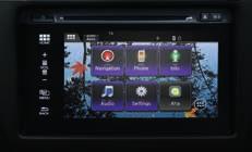 Modelul Jazz incorporează noul sistem infotainment Honda CONNECT ce vă menține conectat la toate lucrurile pe care le iubiți în viață precum muzica și prietenii dumneavoastră.