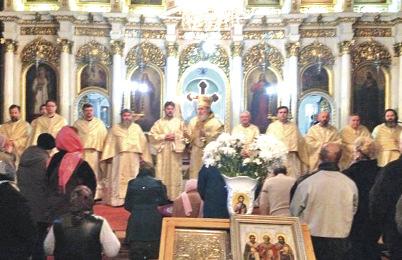 Pagina 6 Actualitate eparhială ianuarie 2015 Urmare din pagina 5 Printre aceste piese elevii Daniela Maxim, Gheorghe Juc, Maria Bumb și Eva Covâză au recitat poezii eminesciene, iar elevul Andrei