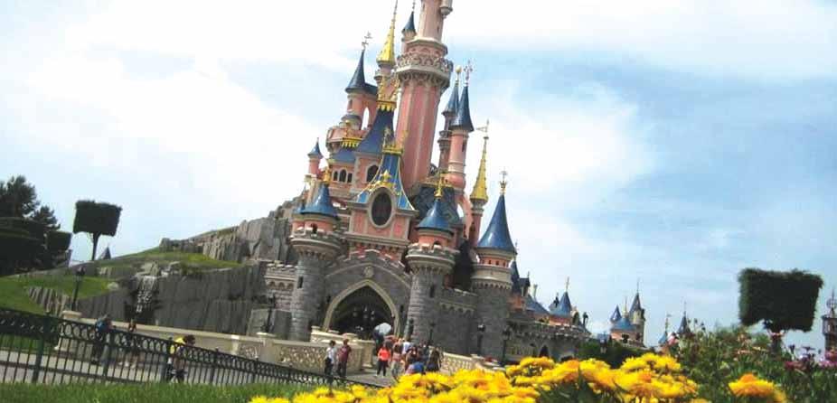 6 ημέρες Disneyland-Παρίσι Πάσχα & Πρωτομαγιά Αναχ: 6/4, 10/4 & 26/4 1η ημέρα: Αθήνα Παρίσι. Συγκέντρωση στο αεροδρόμιο και πτήση για το Παρίσι.