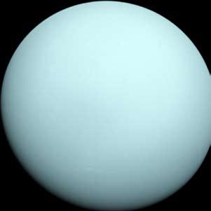 Σε αντίθεση, όμως, με το αχνότερο γαλάζιο του Ουρανού, το ζωηρόχρωμο μπλε του Ποσειδώνα υποδηλώνει και την ύπαρξη επιπλέον, αλλά άγνωστων προς το παρόν, ενώσεων.