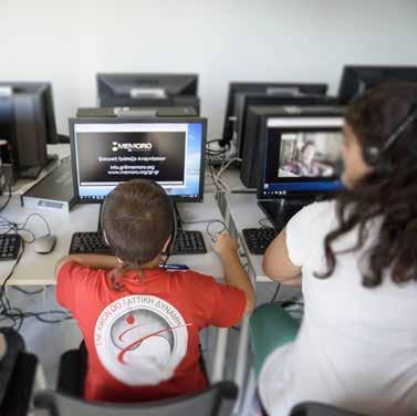 Έμαθαν επίσης τεχνικές γνώσεις λήψης με κάμερα και φωτισμό. Υπήρξε ενθουσιασμός και ειλικρινές ενδιαφέρον για τους ηλικιωμένους που πήραν συνέντευξη.