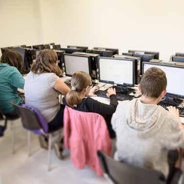 Πρόγραμμα Η/Υ ΠΡΟΓΡΑΜΜΑ Η/Υ 3 τμήματα (για παιδιά, εφήβους, ενήλικες) ΣΤΟΧΟΣ ΣΥΜΜΕΤΟΧΩΝ 135 ΣΥΜΜΕΤΟΧΕΣ 138 Αποτελέσματα προγράμματος: Τα παιδιά μαθαίνουν πιο πολλά σε σχέση με το σχολείο.