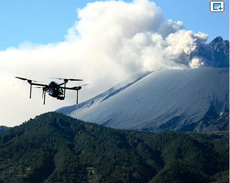 Εικόνα 5 : Τύποι Drones Α: Σταθερής Πτέρυγας Β: Multicomputer Πηγή: Thematic focus: Climate change, Ecosystem management, Environmental governance A new eye in the sky: Eco-drones http://www.unep.