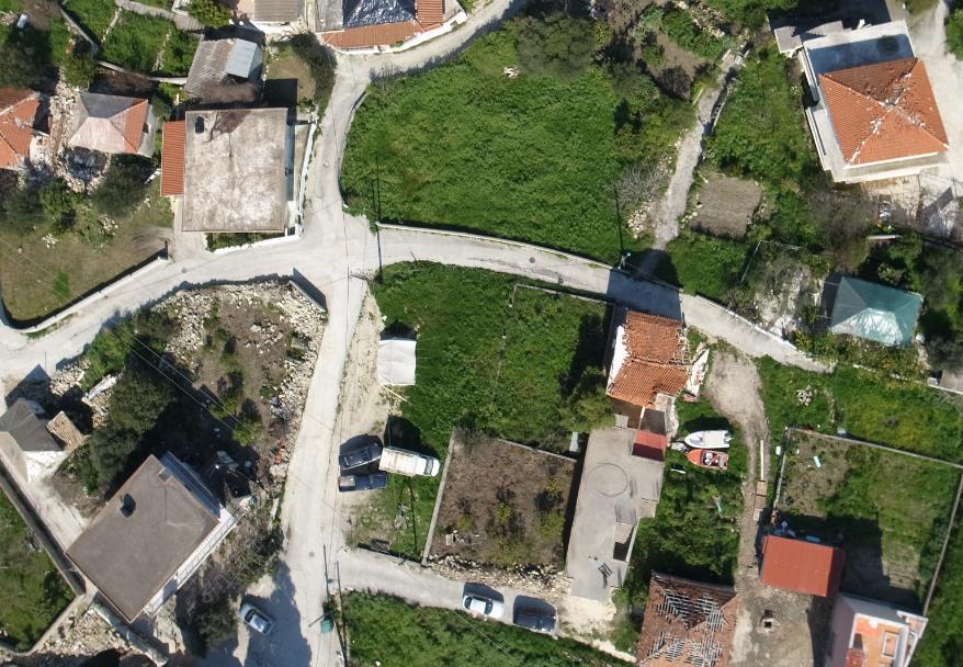a) b) Εικόνα 40 a-b: Απεικόνιση Καταστροφών σε