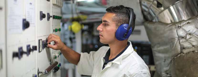 Engineer Officer of the Watch - Yachts Unlimited Certification [Γ Μηχανικός Σκάφη Αναψυχής Χωρίς Περιορισμό] Το πρόγραμμα εκπαίδευσης Αξιωματικών Μηχανής σε Σκάφη Αναψυχής Χωρίς Περιορισμό είναι