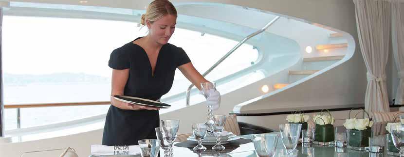 Yacht Steward [Θαλαμηπόλος Σκαφών Αναψυχής] Το πρόγραμμα εκπαίδευσης Θαλαμηπόλων Σκαφών Αναψυχής που παρέχεται στο Μητροπολιτικό Κολλέγιο έχει σχεδιαστεί με σκοπό την ανάπτυξη γνώσεων και δεξιοτήτων