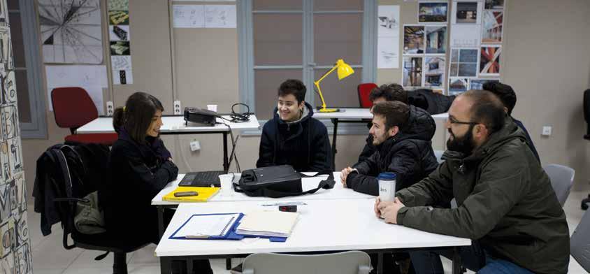 Υπηρεσίες Υποστήριξης Φοιτητών Career Office Το Μητροπολιτικό Κολλέγιο έχει αναπτύξει ισχυρούς δεσµούς µε την αγορά εργασίας έτσι ώστε, µε την παροχή υπηρεσιών διασύνδεσης και σταδιοδροµίας προς τους