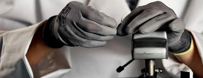 ΟΔΗΓΟΣ ΕΠΙΛΟΓΗΣ ΣΥΝΘΕΤΙΚΩΝ ΓΑΝΤΙΩΝ Τα πλεκτά γάντια που φέρουν επένδυση πολυμερούς υλικού είναι κατάλληλα στο χειρισμό μικρών εξαρτημάτων, στην αυτοκινητοβιομηχανία, στη σφράγιση μετάλλων, στην