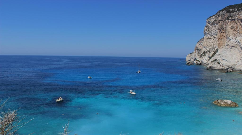 Υπηρεσίες Κοινής Ωφέλειας (ΥΚΩ) Οι χρεω σεις για τις Υπηρεσίες Κοινής Ωφε λειας (ΥΚΩ) εισπρα ττονται απο τους Προμηθευτε ς, ω στε να παρε χουν ηλεκτρική ενε ργεια: 1) στους κατοίκους των μη