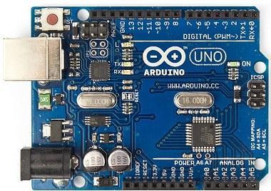 Marťanské hodiny Arduino Externá USB batéria Blun 5600 mah (vľavo) ako