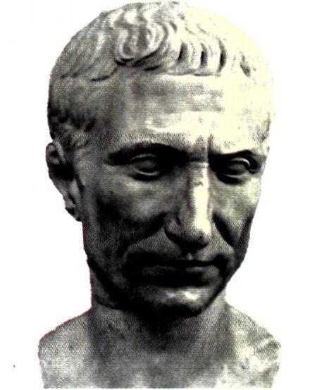 Ο Πομπήιος, όταν επέστρεψε από την Ανατολή, έκανε το σφάλμα να διαλύσει το στρατό του, με αποτέλεσμα η σύγκλητος να μην αναγνωρίσει τις στρατιωτικές του ενέργειες.
