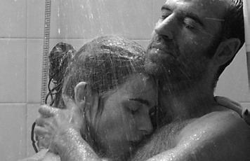 ID # 113 Thessaloniki IFF-2014 / International Competition At li layla [Δίπλα της / Next to Her] 47 Σκηνοθεσία/Direction: Asaf Korman Σενάριο/Screenplay: Liron Ben Shlush Φωτογραφία/Cinematography: