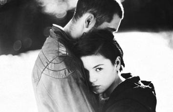 Aνοιχτοί Oρίζοντες / Thessaloniki IFF-2014 ID # 255 76 Elsk meg [Αγάπησέ με / Love Me] Σκηνοθεσία-Σενάριο/Direction-Screenplay: Hanne Myren Φωτογραφία/Cinematography: Øystein Mamen Μοντάζ/Editing: