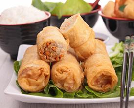 Ποικιλίες με Spring rolls Vegetarian ποικιλία finger food με spring rolls, samosas λαχανικών και hun tun λαχανικών Ποικιλία BAR (spring rolls, hun tun, samosas) με τεριγιάκι σως Ποικιλία Ασιατικών