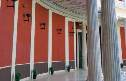 Πολλά ιστορικά γεγονότα πραγματοποιήθηκαν στο Ζάππειο με αποκορύφωμα την ιστορική υπογραφή της συνθήκης προσχώρησης της Ελλάδας στην Ευρωπαϊκή Ένωση (τότε
