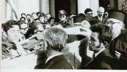 συντριβή στήν καρδιά, ἐρχόμενο ἀπό τήν Ἀγγλία. Ὁ Νικόλαος ἐξαπέπτη πρός τά οὐράνια! Ἐκεῖ πού ἐπόθησε ἡ ψυχή του!