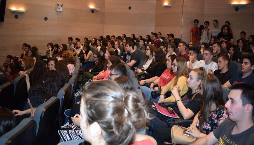 Ερευνητής στο Ινστιτούτο Πυρηνικής