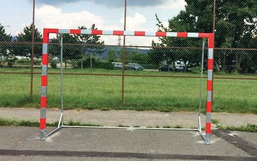Mláka na ihrisku na Kubačovej Po prestávke sa znova rozbehli práce na ihrisku na Hubeného Privítali sme ďalších 91 rozkošných Račanov Na v poradí druhom tohtoročnom podujatí s názvom Uvítanie detí do