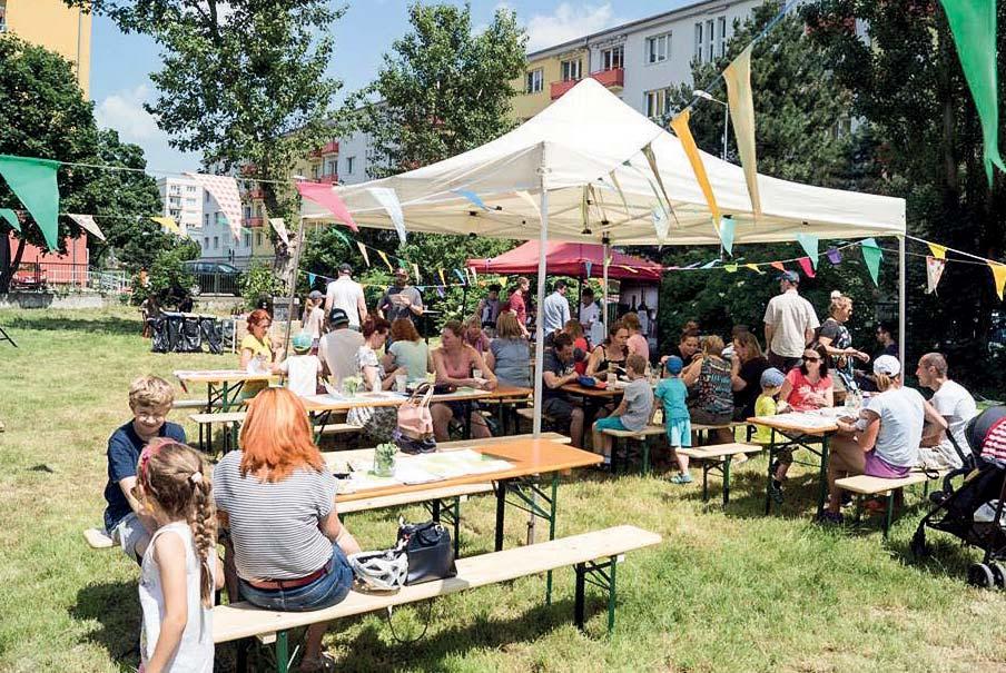 20 rokov 20 ročníkov Celoslovenského zrazu železničných historických vozidiel, keď sa Rendez rok čo rok stáva pútnickým miestom, ktoré veľkoryso, štedro ponúka početným návštevníkom zo Slovenska,