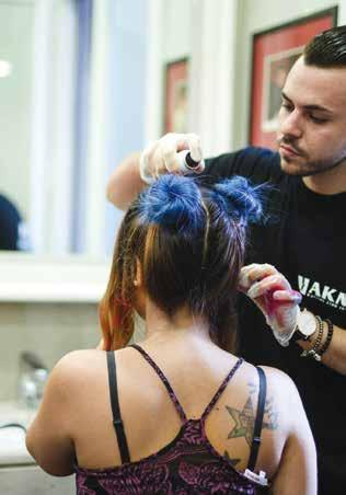 επισκέψεις στις εγκαταστάσεις τους.