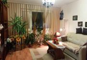 linka, dlažba, veľmi pekný, balkón, vlastná kotolňa, pivnica, 52 m2, 30.000 2,5i A. Hlinku /STRED/ - plastové Okná, ostatné pôvodný stav, veľká komora s možnosťou dorobenia 3-izby, 56 m2, 35.
