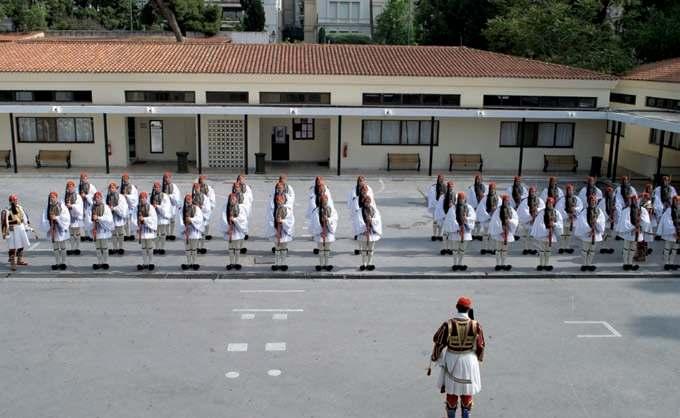 του 1821 «ΓΕΩΡΓΙΟΥ ΤΖΑΒΕΛΛΑ». Αποστολή Αρχικά η Προεδρική Φρουρά χρησιμοποιήθηκε ως μάχιμο και ως τελετουργικό τμήμα.