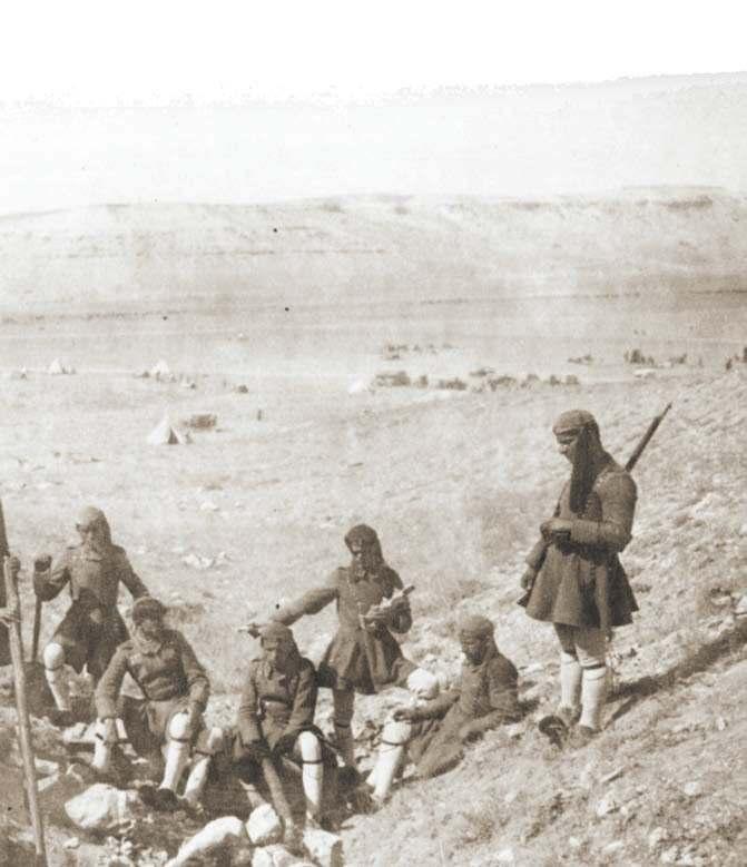 (Ιανουάριος, 897), αφύπνισαν την ελληνική κυβέρνηση, η οποία έστειλε στρατό στην Κρήτη για να διεκδικήσει την ένωσή της με την Ελλάδα. Έτσι όμως, συνέβαλε στην κλιμάκωση της κρίσης.