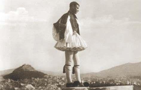 (Αρχείο Υπουργείου Εξωτερικών) 1948 περίπου Εύζωνας της