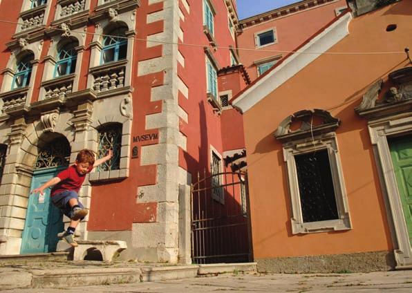LABIN. RABAC. RAŠA. KRŠAN. 27 2 6 Ne propustite! 7 9 8 LABIN - Fortica - vidikovac - Okrugli bastion (16.-17. st) - Gradska loæa i palaëa (16.