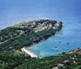 SMJEŠTAJ. KAMPOVI. 37 ISTARSKI KAMPOVI PRAVI SU RAJ ZA SVE ISKONSKE LJUBITELJE PRIRODE Rovinj MAISTRA d.d. V. Nazora 6, 52210 Rovinj Tel. +385 52 800 250 Fax +385 52 800 215 info@maistra.hr www.