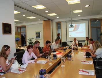 10 ELGO, september 2008 Aktualno V Kranju æe delujejo prvi πtevci za daljinsko odëitavanje porabe energentov NiË veë pavπalov, le plaëilo glede na dejansko porabo mag.